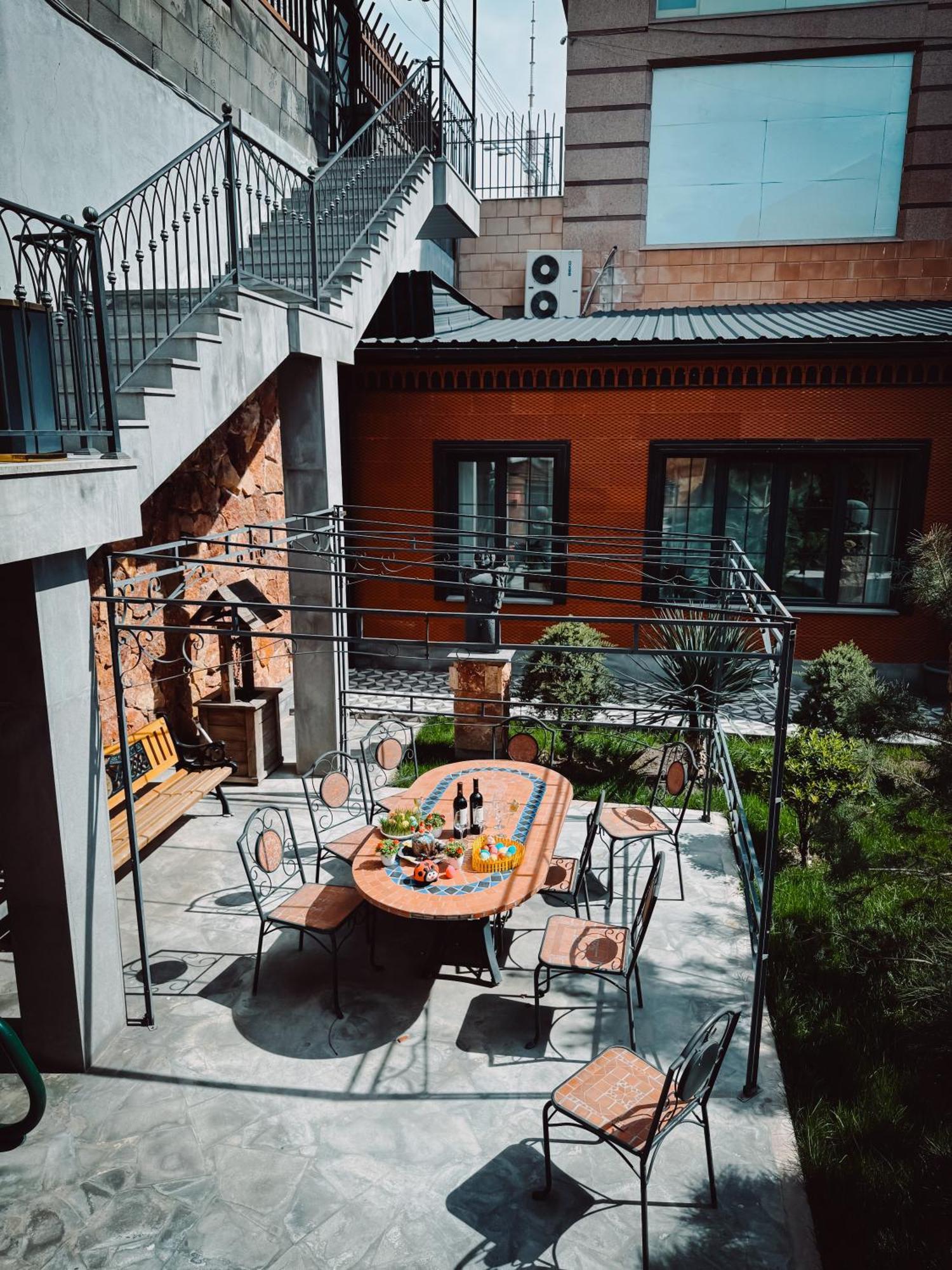 Aspar Boutique Hotel Ереван Экстерьер фото